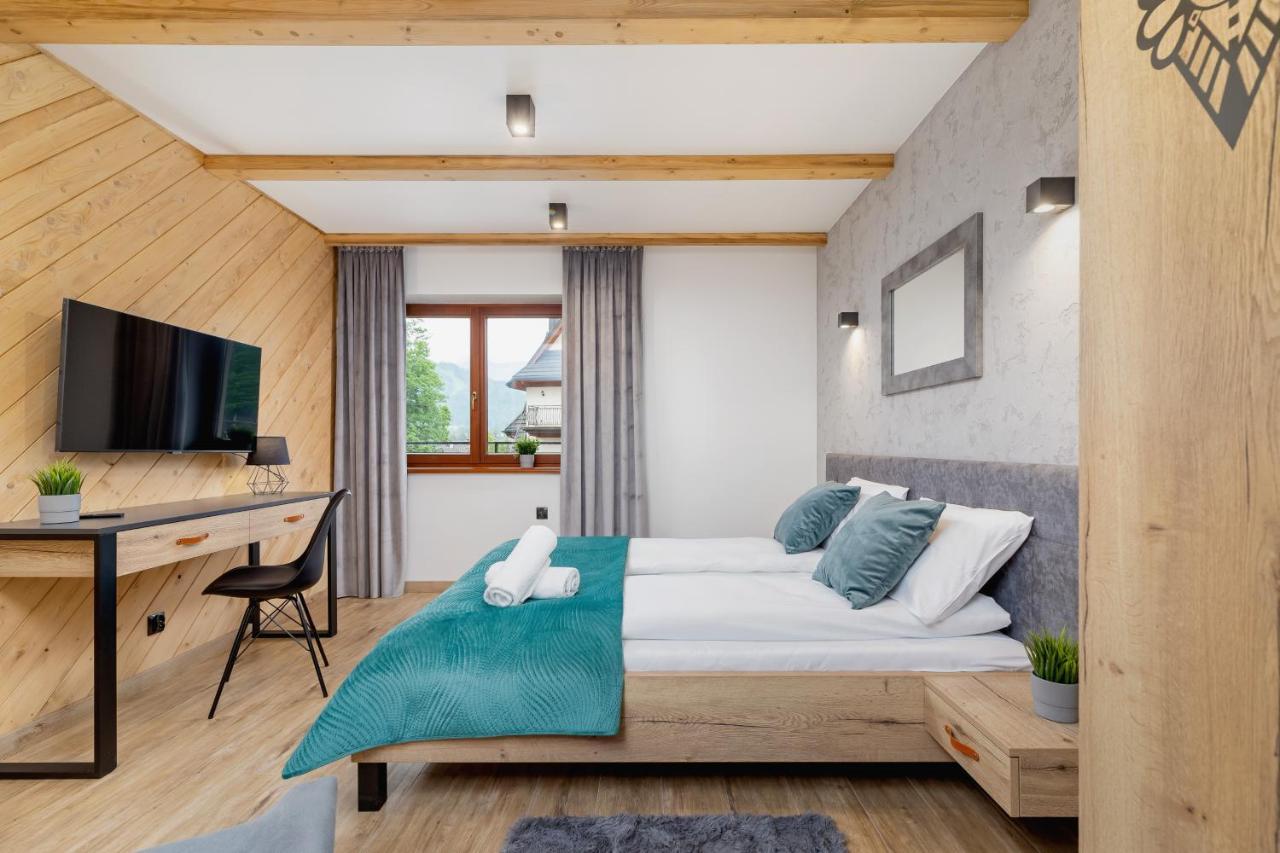 Apartment Premium Salwatorianska Mountain View By Renters Prestige