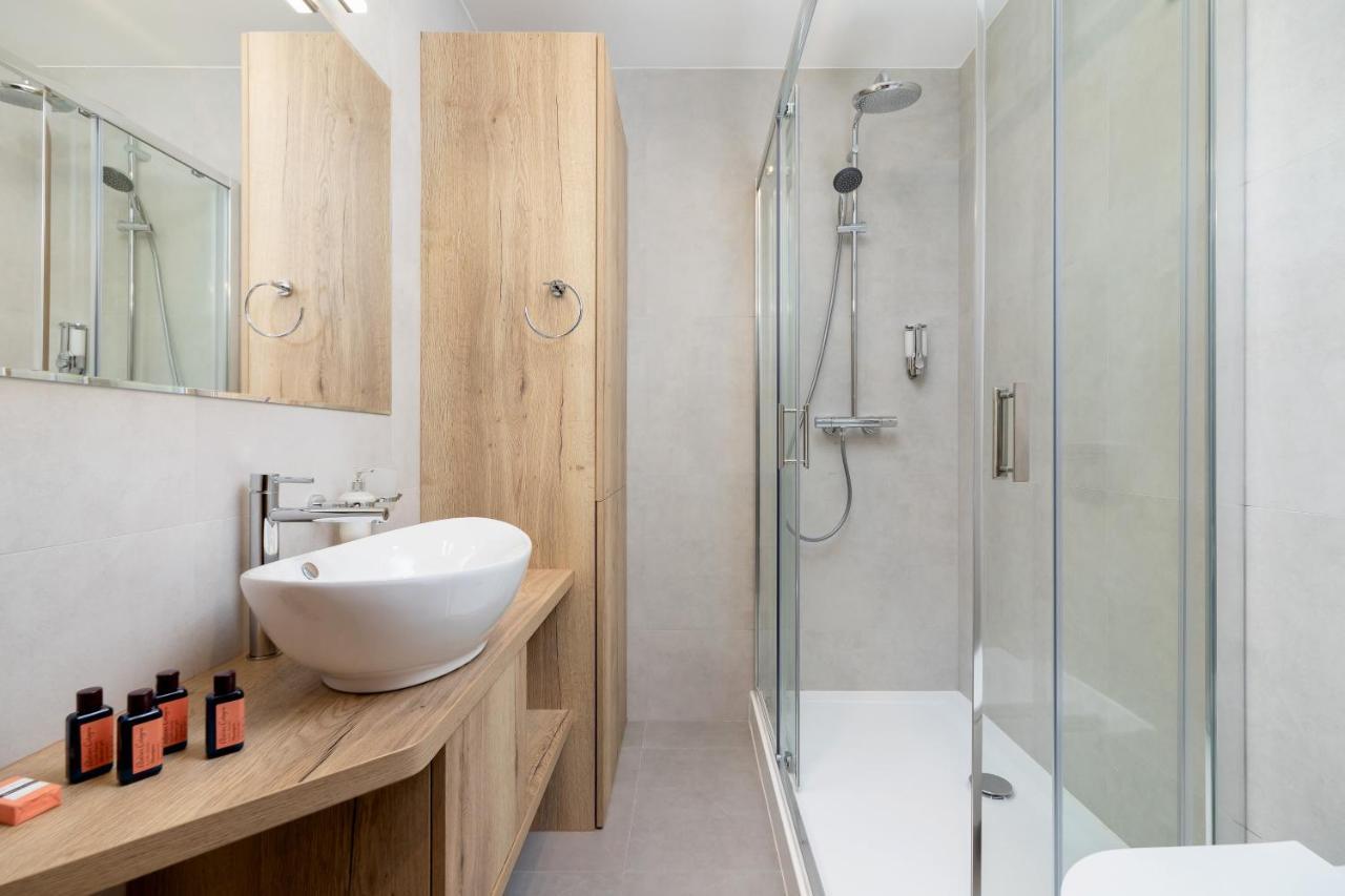 Apartment Premium Salwatorianska Mountain View By Renters Prestige *