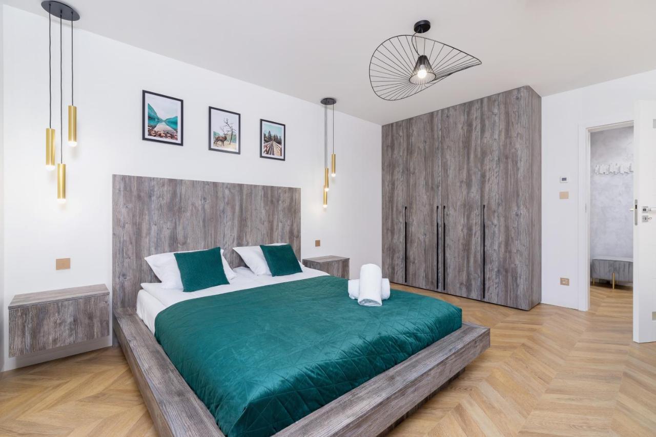 Premium Salwatorianska Mountain View By Renters Prestige Apartment *