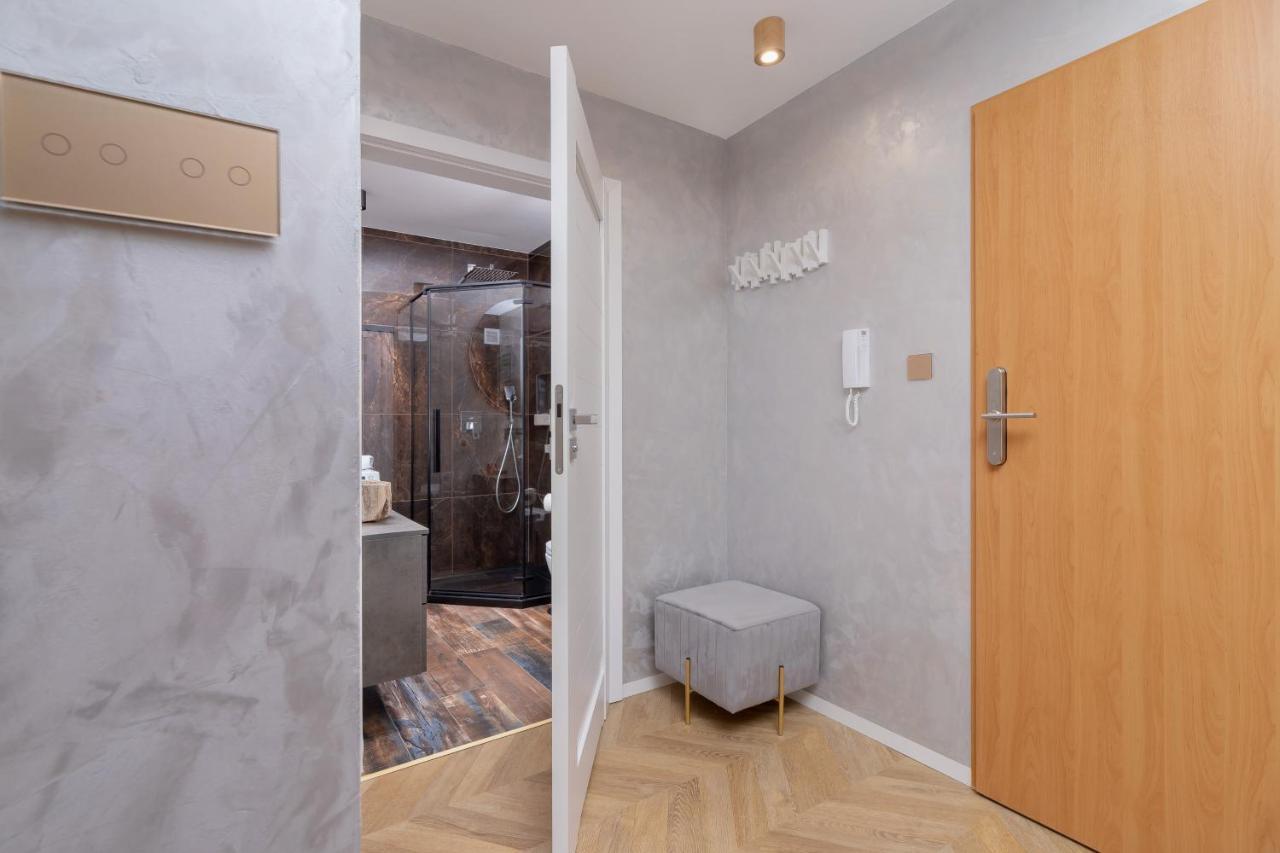 Premium Salwatorianska Mountain View By Renters Prestige