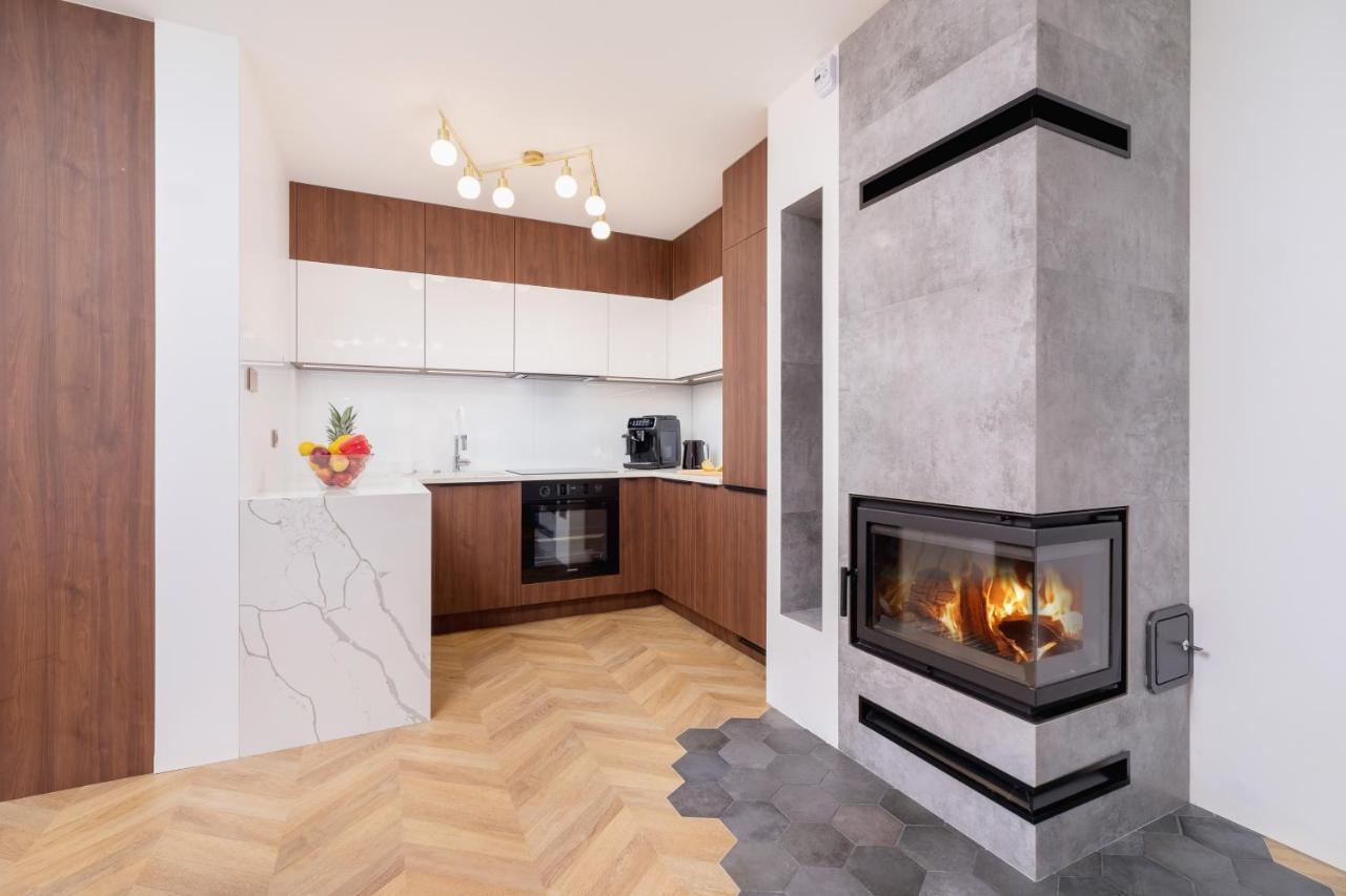 Premium Salwatorianska Mountain View By Renters Prestige Apartment