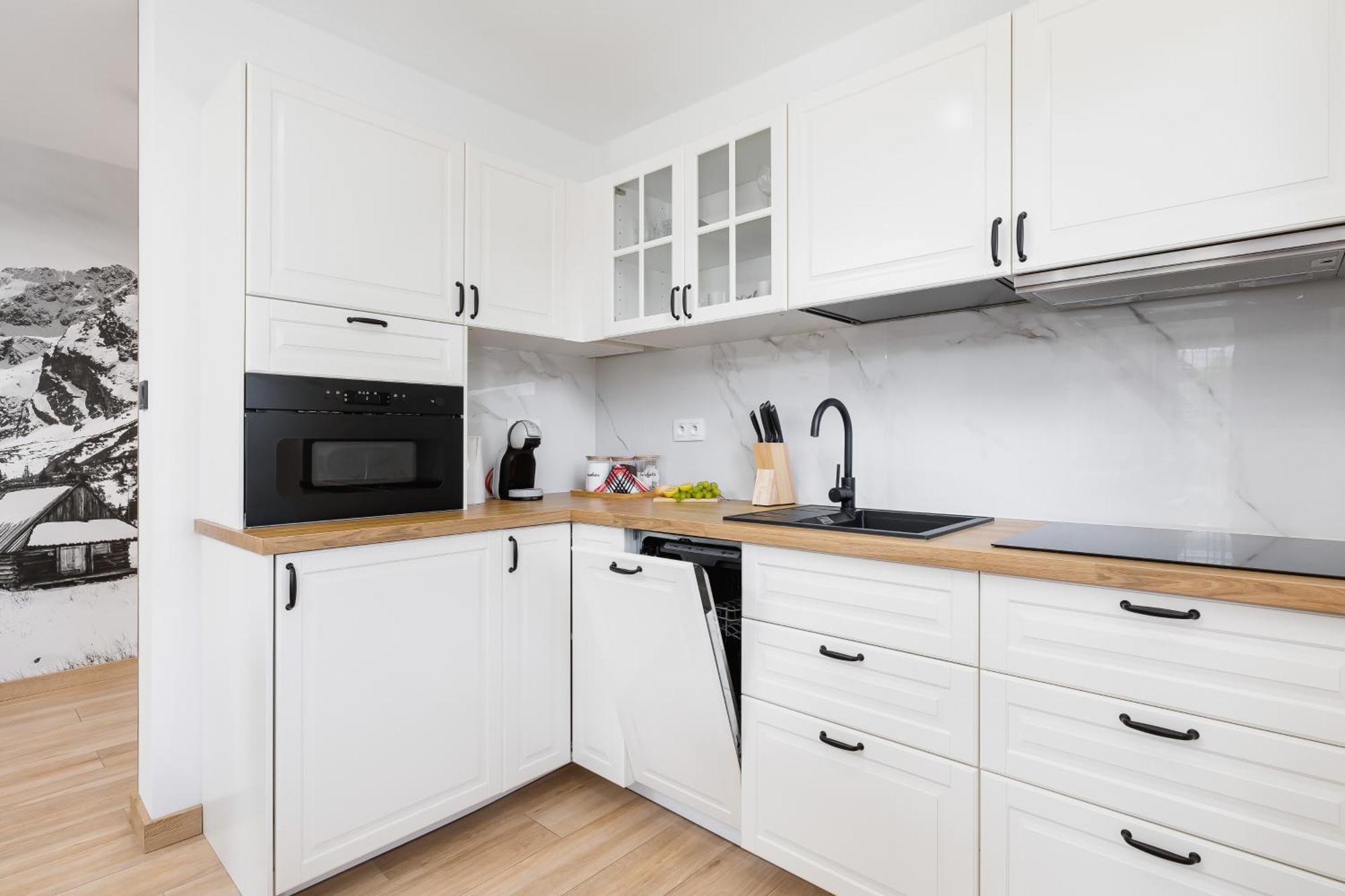 Apartment Premium Salwatorianska Mountain View By Renters Prestige *